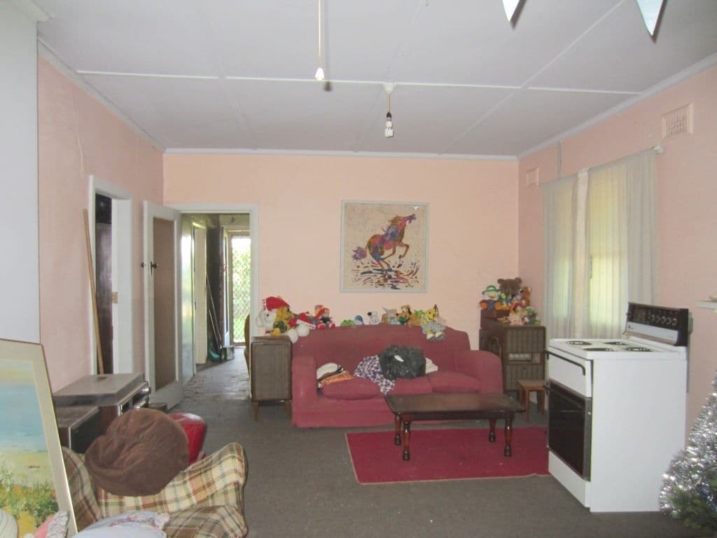 150 Thompson Street, Cootamundra NSW 2590, Cootamundra - Thumbnail 2