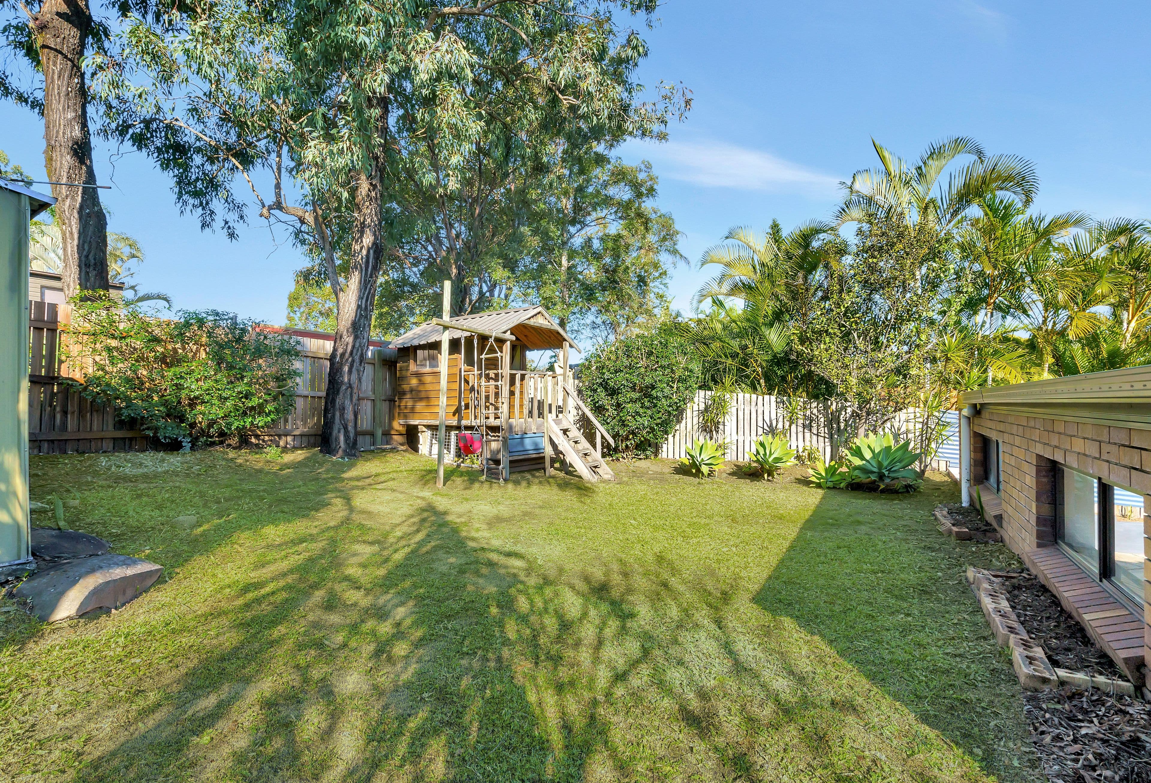 13 Levestam Court, Carrara QLD 4211, Carrara - Thumbnail 2