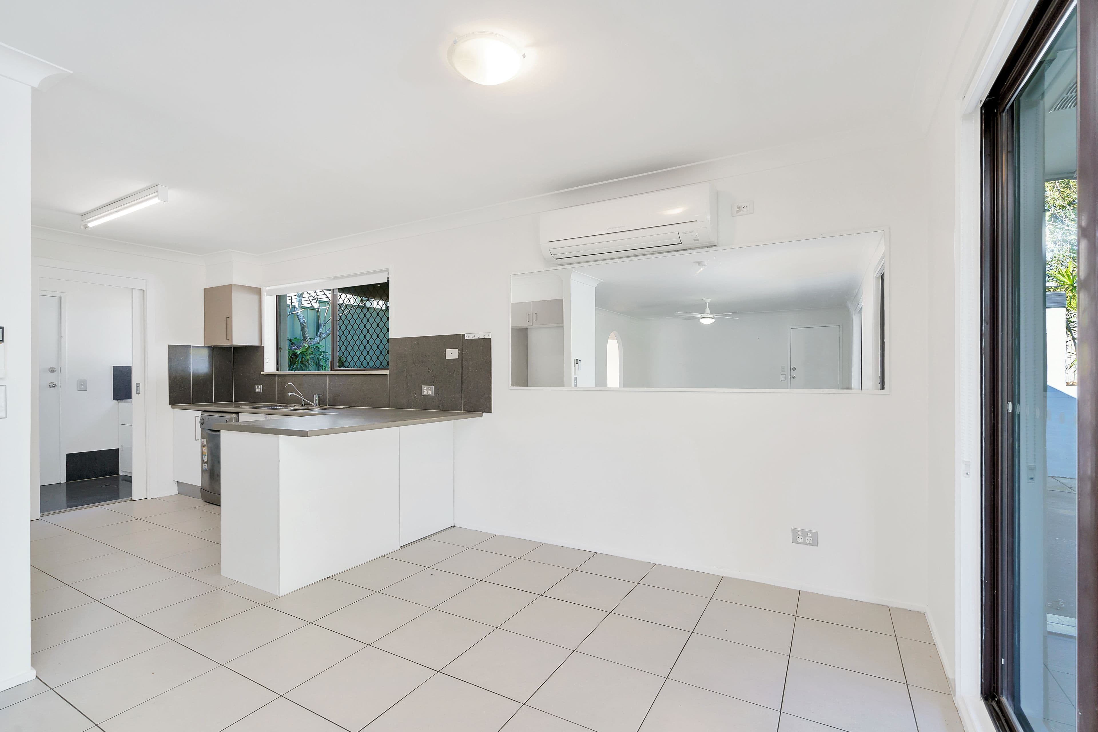 13 Levestam Court, Carrara QLD 4211, Carrara - Thumbnail 6