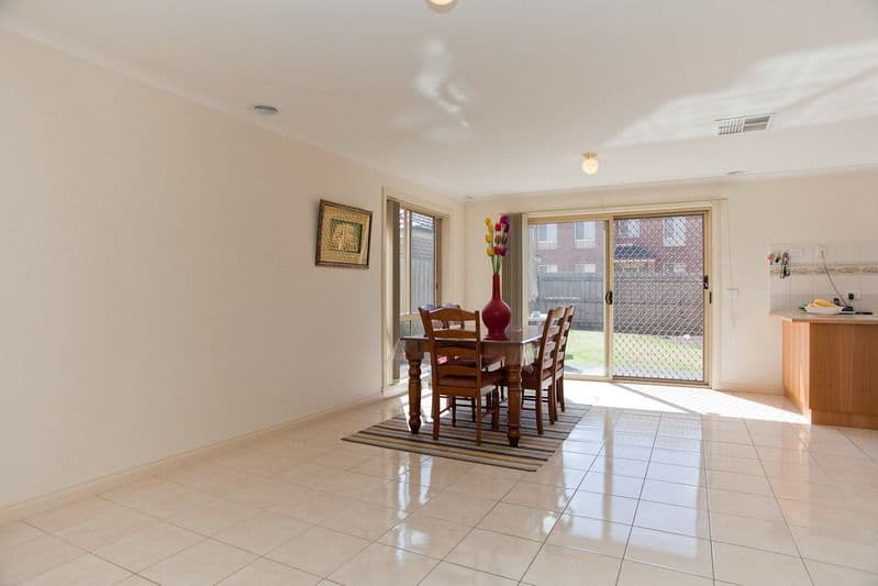 10 Elysee Avenue, SOUTH MORANG VIC 3752, South Morang - Thumbnail 4