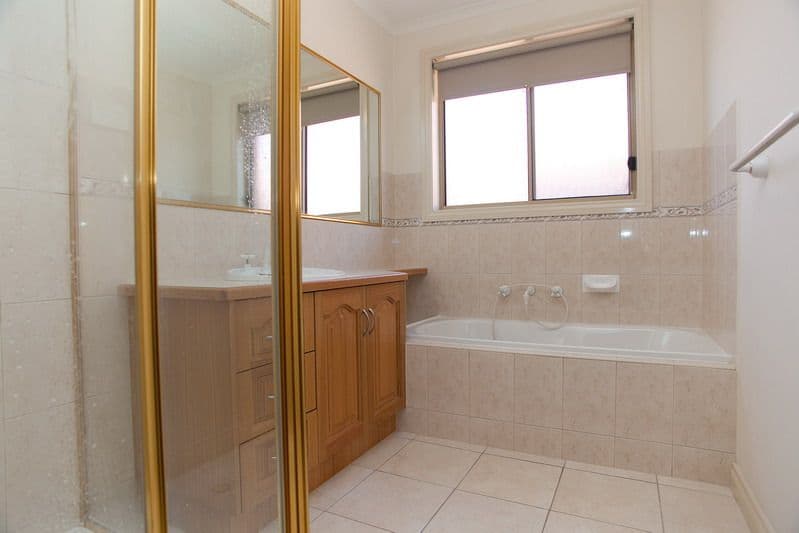 10 Elysee Avenue, SOUTH MORANG VIC 3752, South Morang - Thumbnail 8