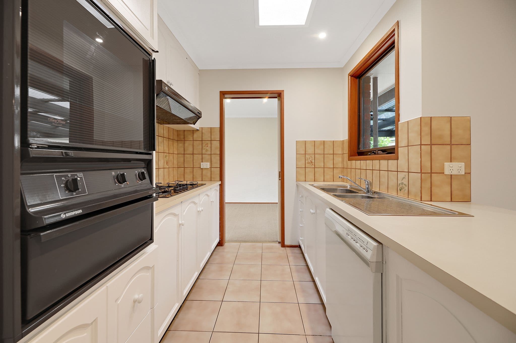 2 Greaves Court, Pakenham VIC 3810, Pakenham - Thumbnail 2