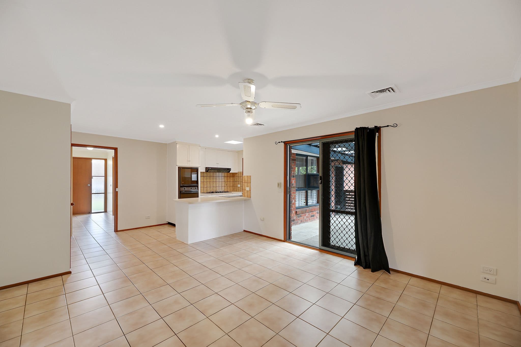 2 Greaves Court, Pakenham VIC 3810, Pakenham - Thumbnail 5