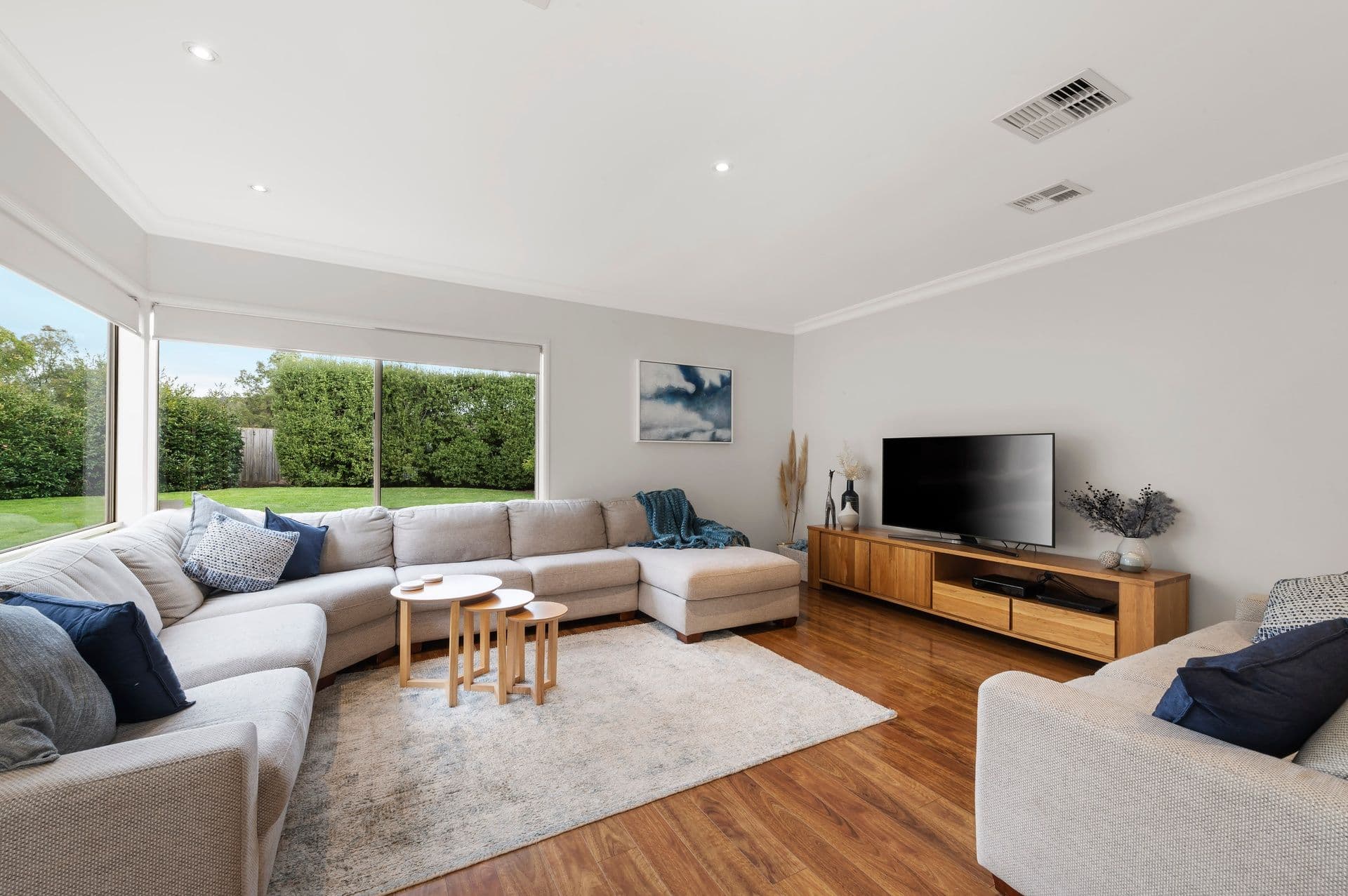 13 Dunscombe Close, Rowville VIC 3178, Rowville - Thumbnail 4