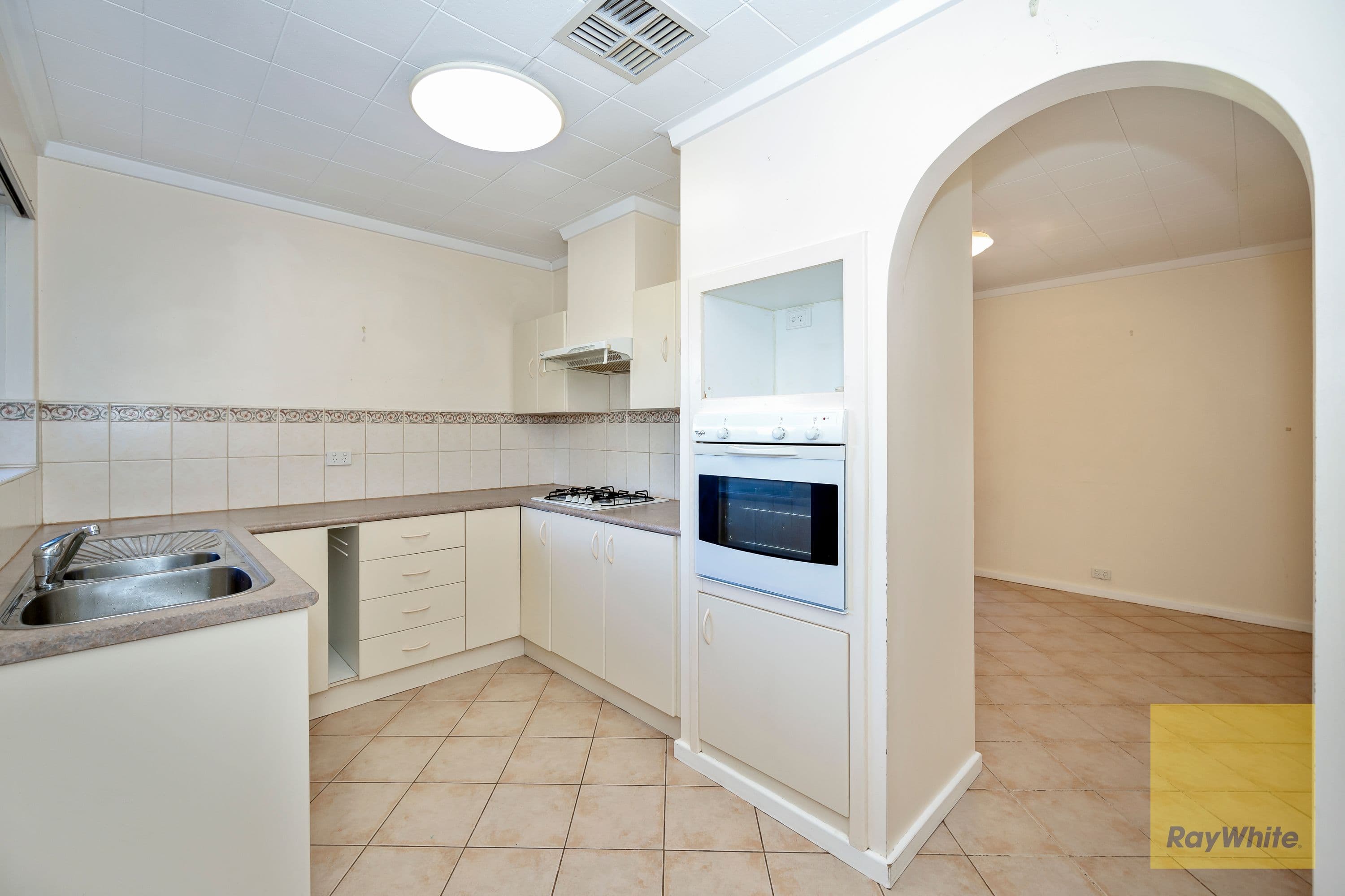 35 Hunter Drive, Lesmurdie WA 6076, Lesmurdie - Thumbnail 4
