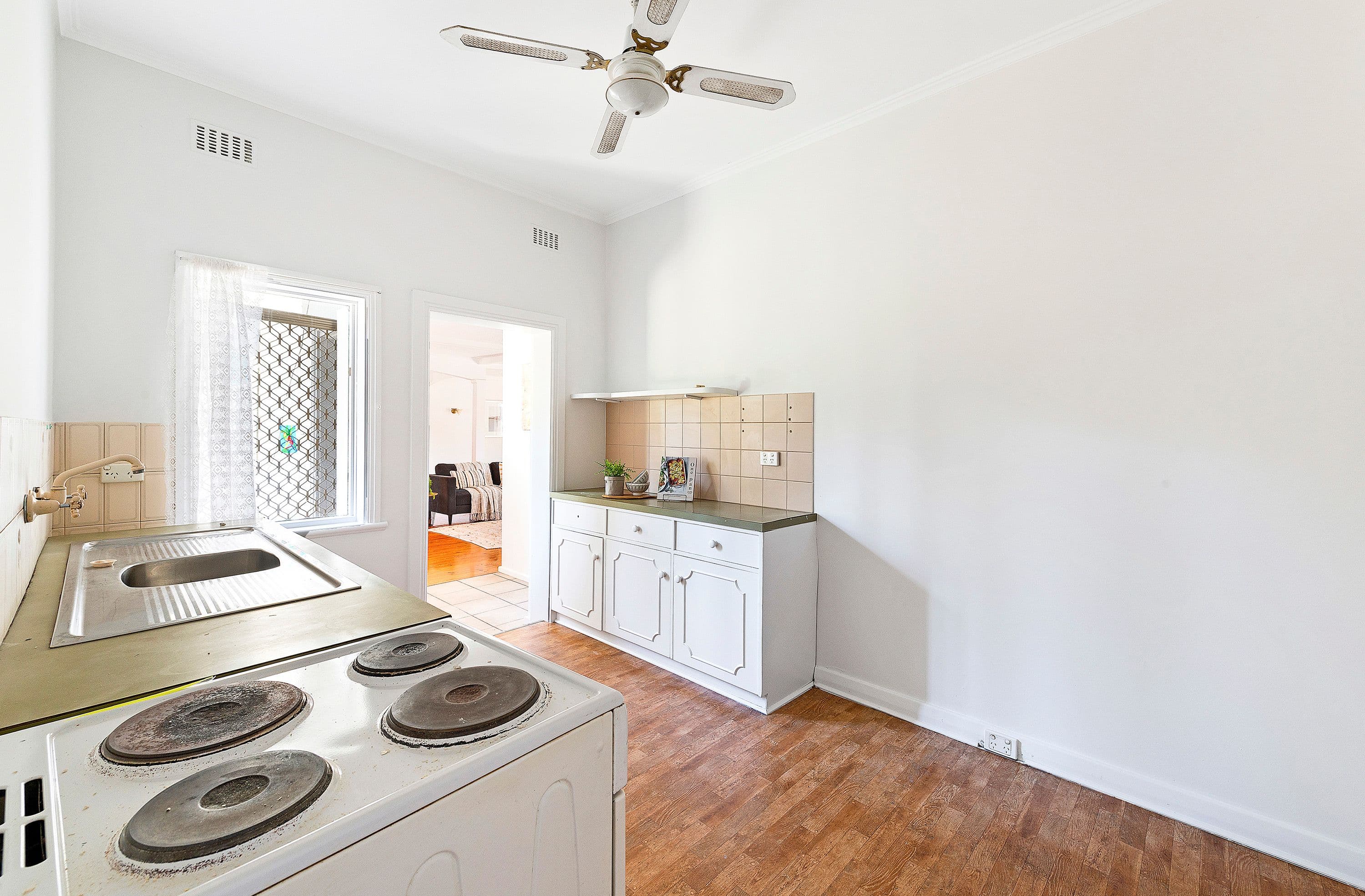 2 Meadow Avenue, Campbelltown SA 5074, Campbelltown - Thumbnail 8