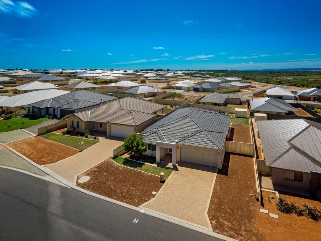 15 Wildwave Bend, Wandina WA 6530, Wandina - Image 1