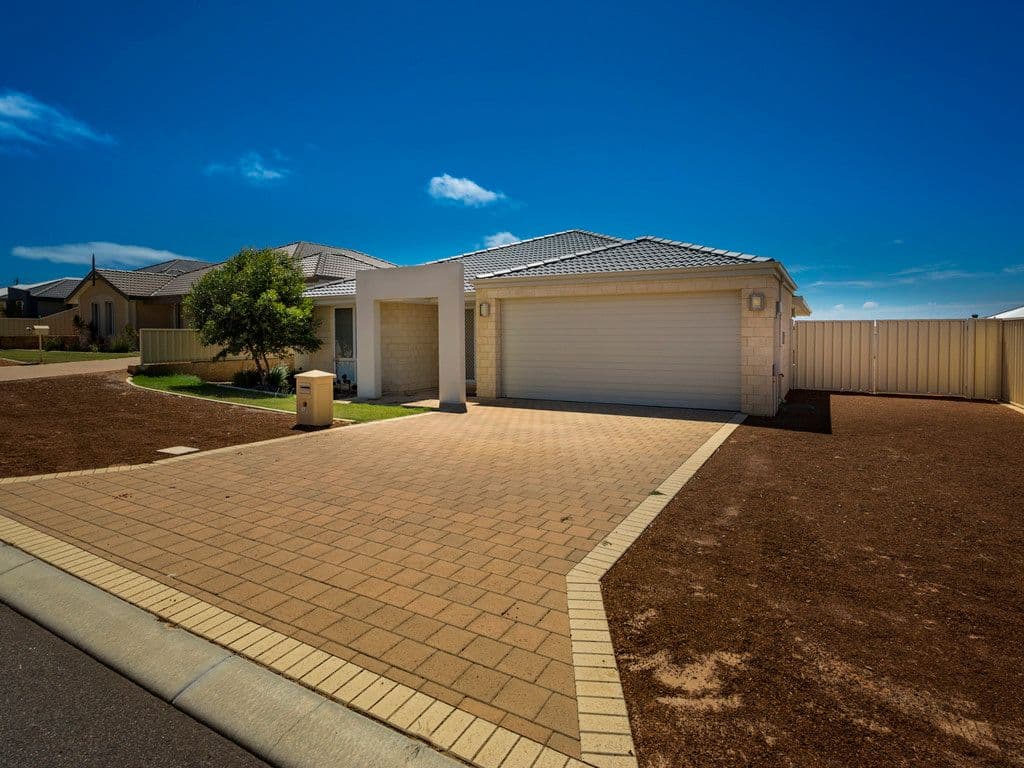 15 Wildwave Bend, Wandina WA 6530, Wandina - Thumbnail 2