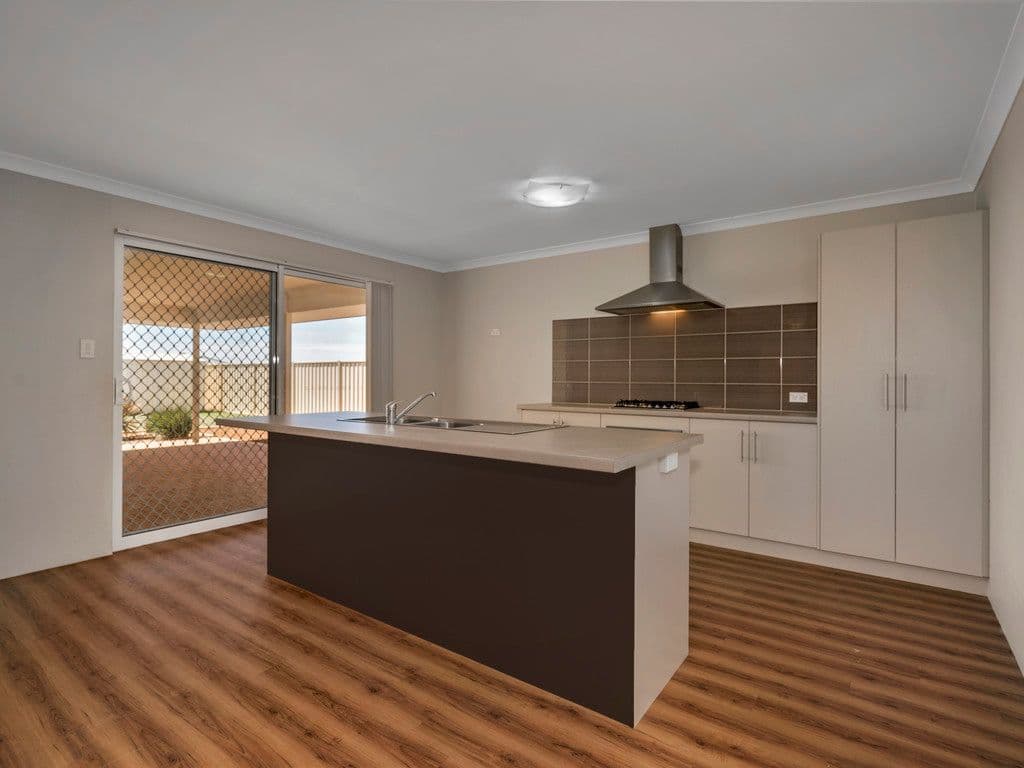 15 Wildwave Bend, Wandina WA 6530, Wandina - Thumbnail 3