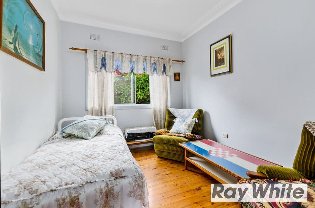 31 Ranchby Avenue, Lake Heights NSW 2502, Lake Heights - Thumbnail 5