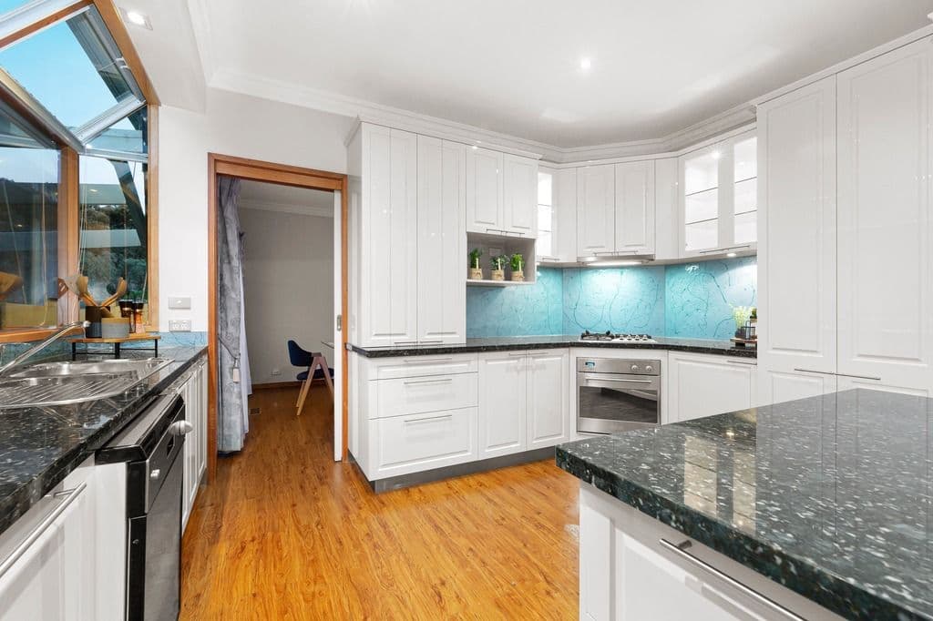 76 Parry Road, Eltham North VIC 3095, Eltham North - Thumbnail 2