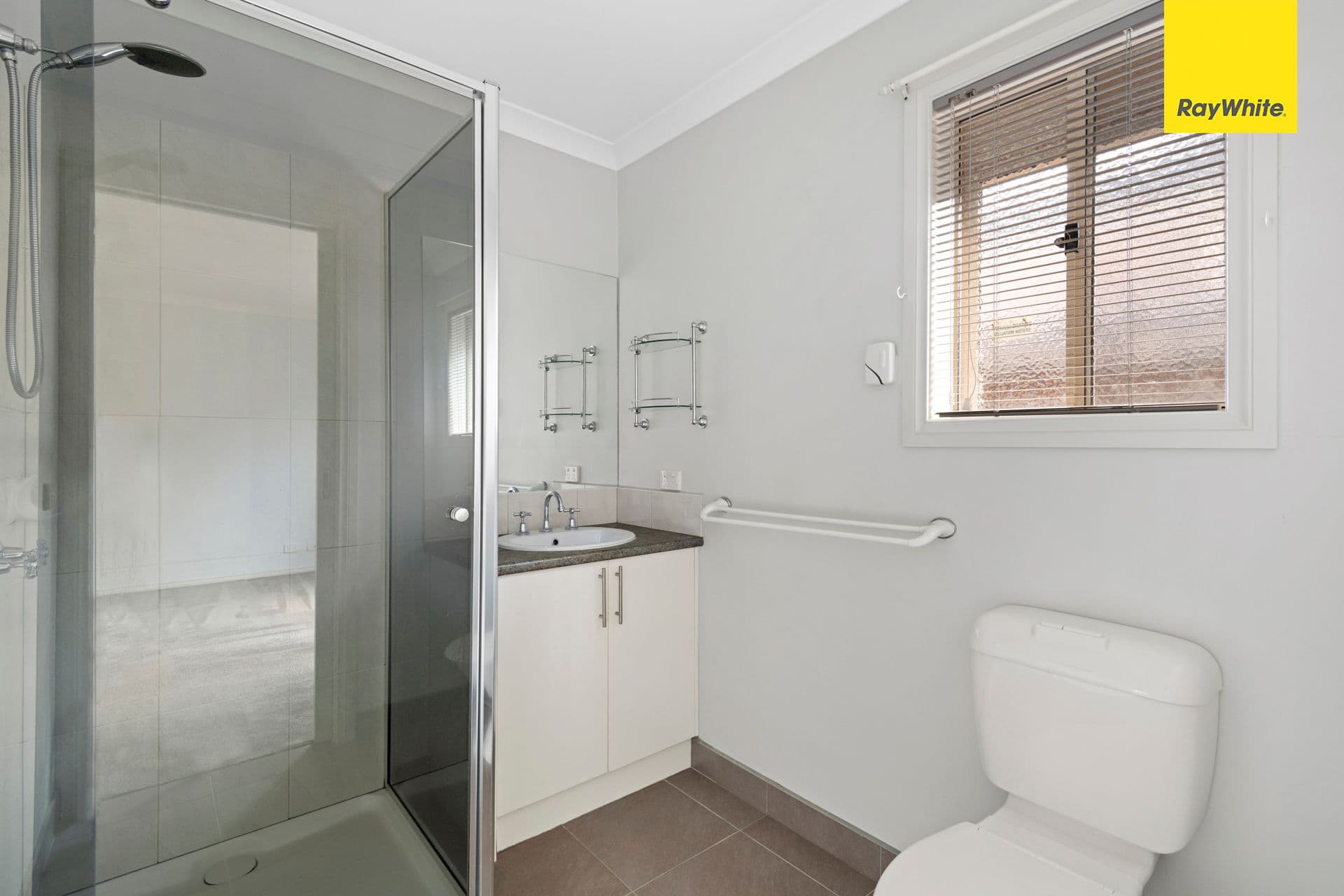 8 Hall Mark Place, Kurunjang VIC 3337, Kurunjang - Thumbnail 4
