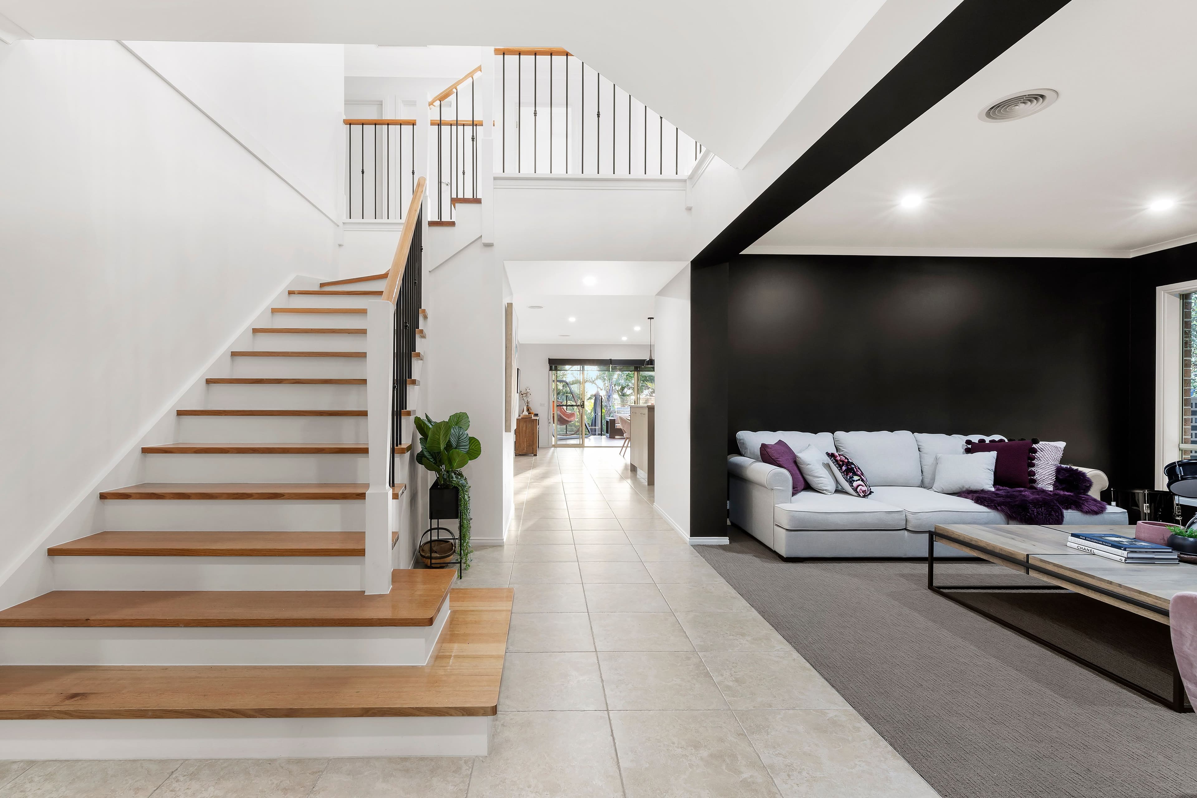 7 Finsbury Close, Rowville VIC 3178, Rowville - Thumbnail 3