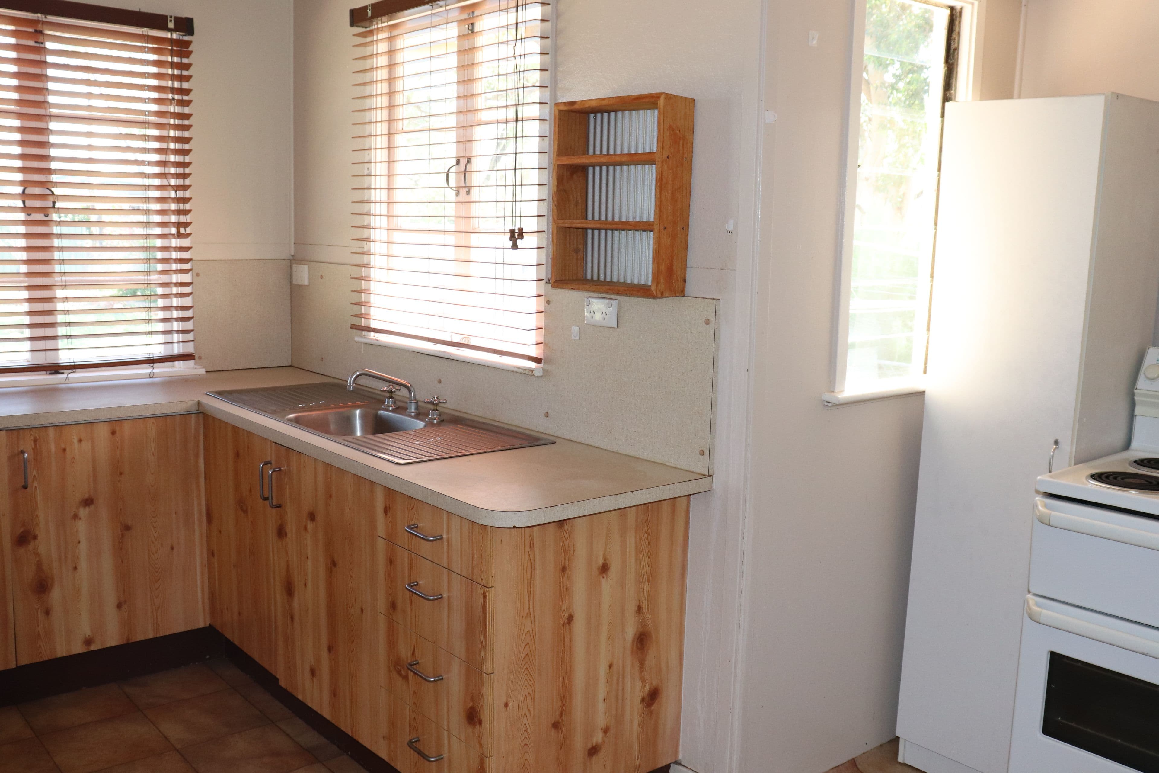 1 Coronation Street, Charleville QLD 4470, Charleville - Thumbnail 2