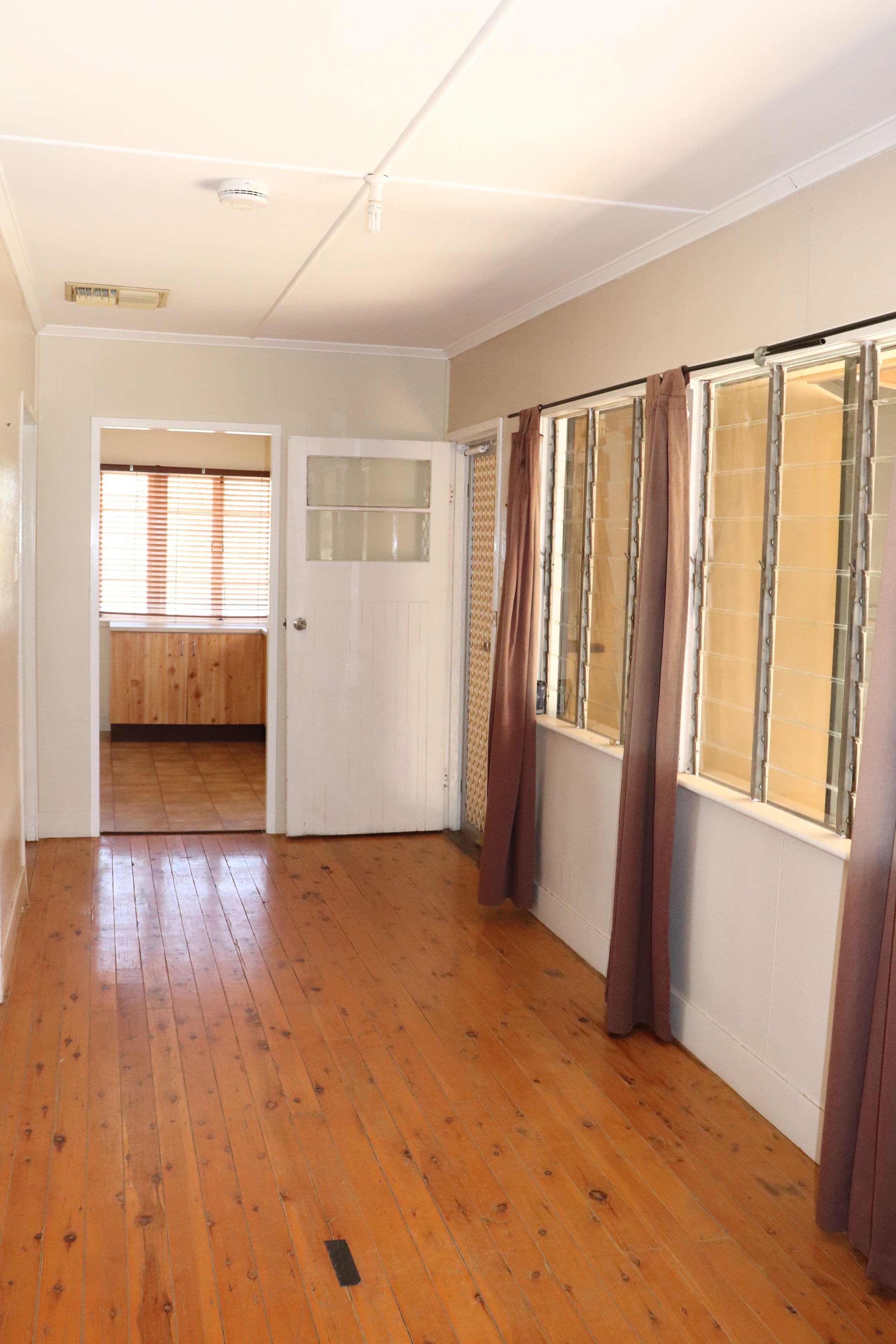 1 Coronation Street, Charleville QLD 4470, Charleville - Thumbnail 3