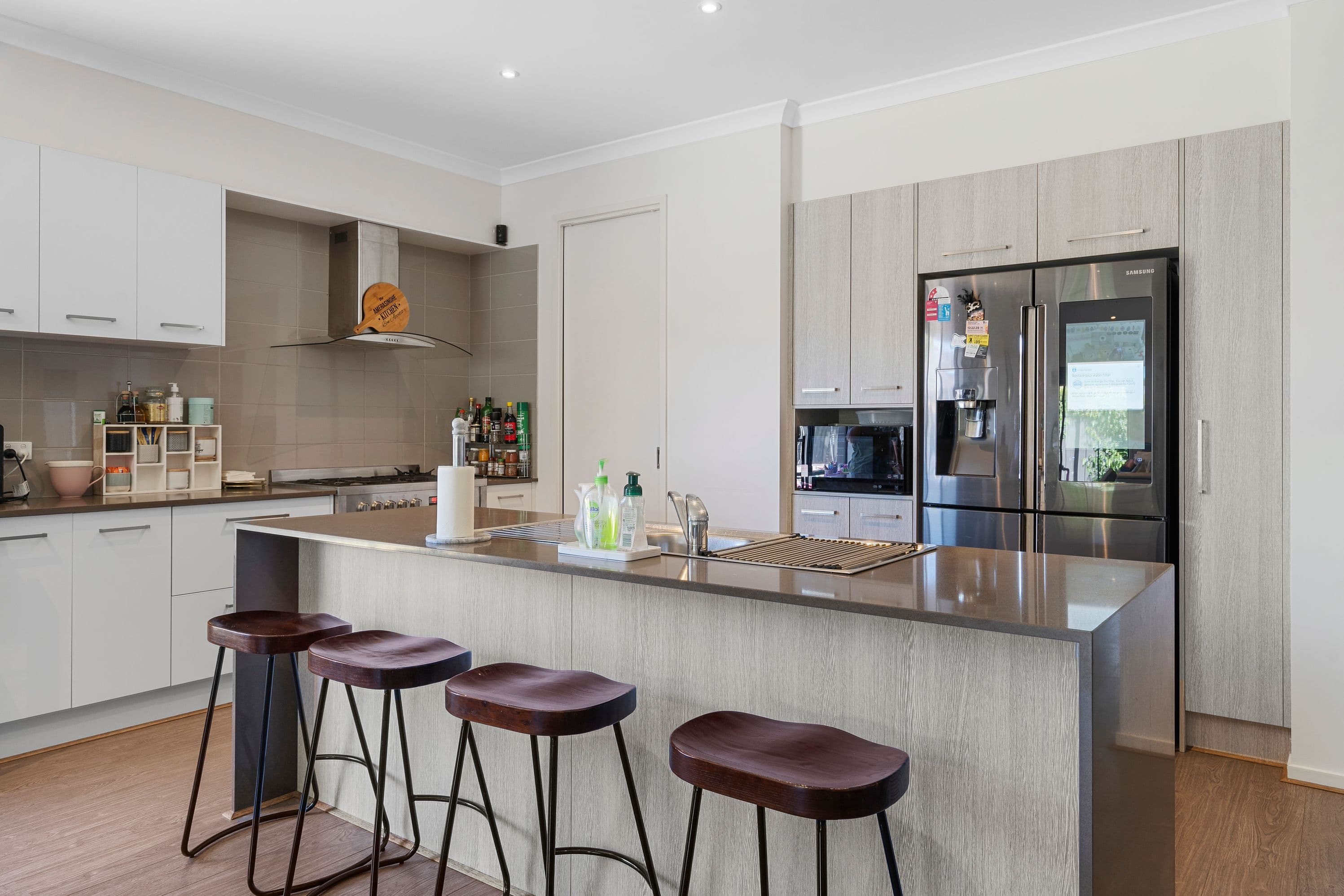 10 Mowbray Street, Mernda VIC 3754, Mernda - Thumbnail 2