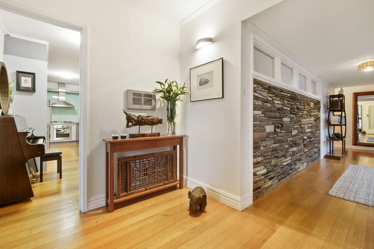 15 Tyrone Street, Werribee VIC 3030, Werribee - Thumbnail 3