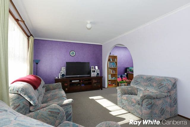 6 Jiggi Place, ISABELLA PLAINS ACT 2905, Isabella Plains - Thumbnail 2