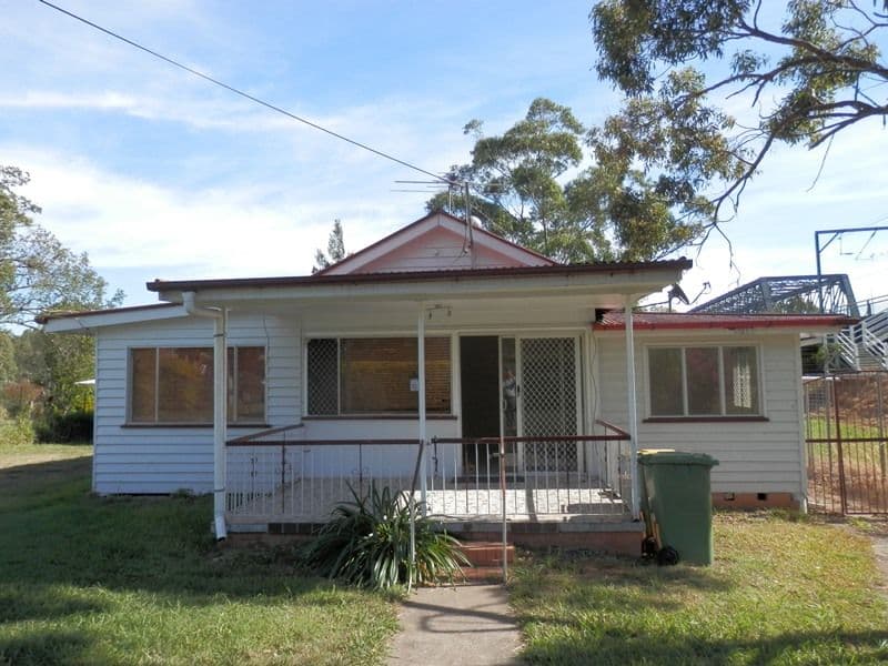 22 Gladstone Road, SADLIERS CROSSING QLD 4305, Sadliers Crossing - Thumbnail 4