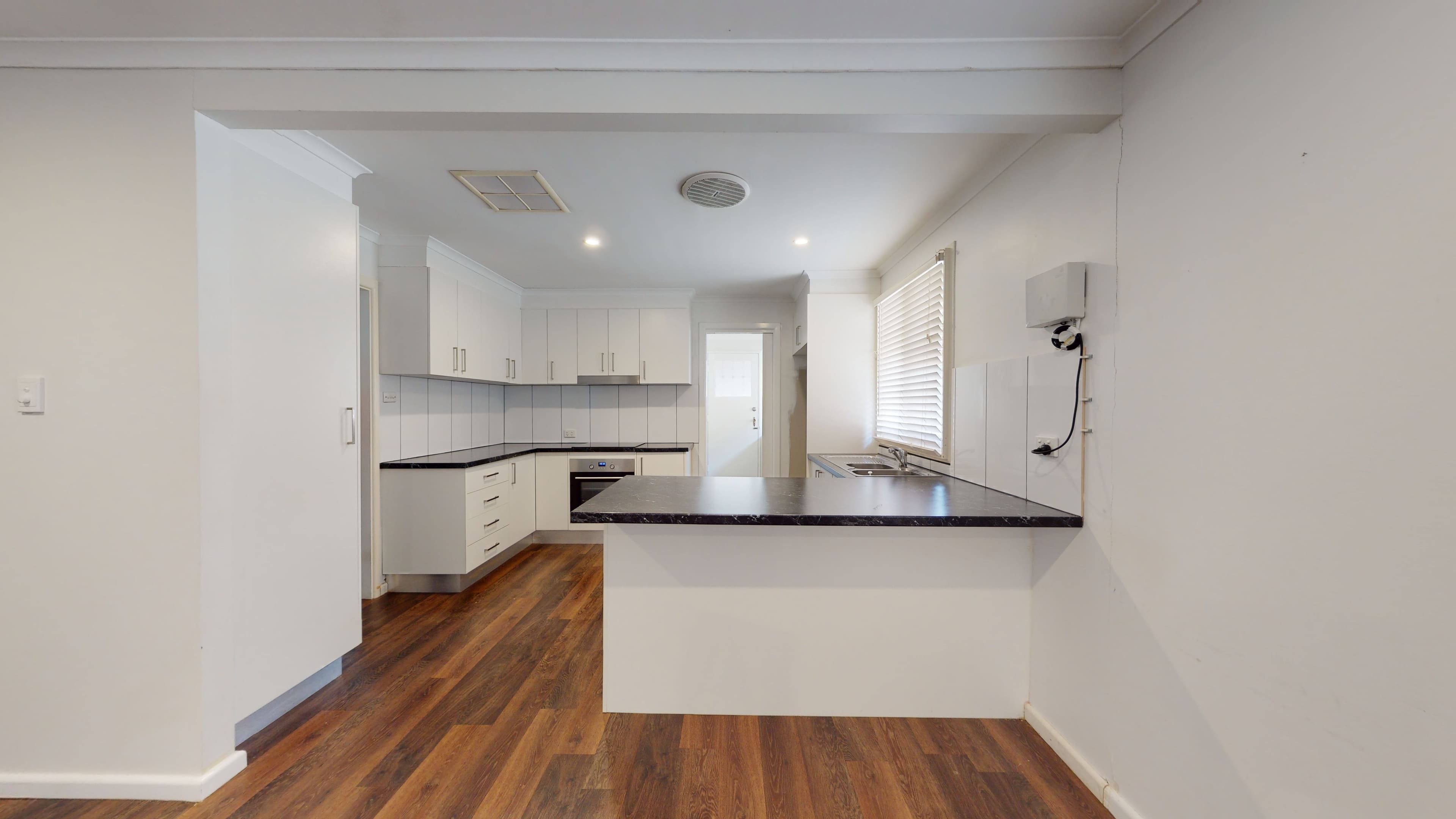 26 Coral Crescent, Dubbo NSW 2830, Dubbo - Thumbnail 3