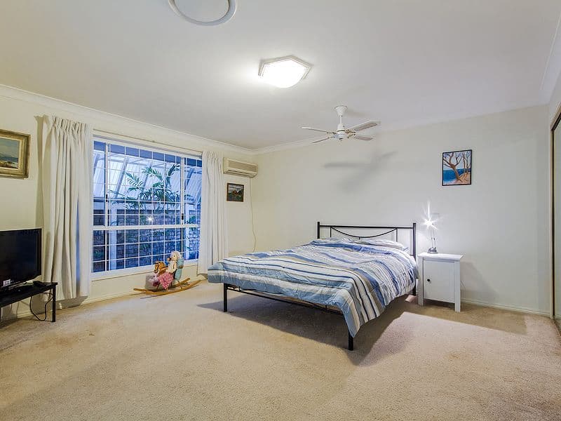 7 Bon Aire Court, CLEAR ISLAND WATERS QLD 4226, Clear Island Waters - Thumbnail 5