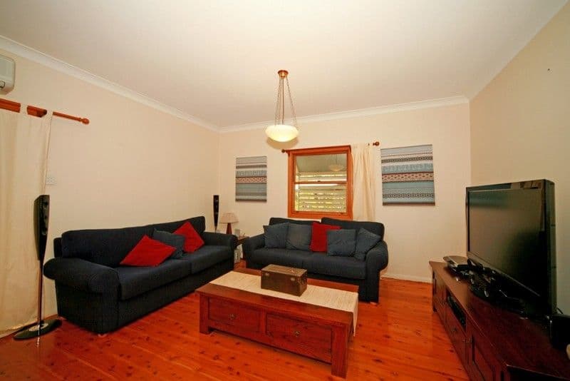 30 Deviney Street, MORNINGSIDE QLD 4170, Morningside - Thumbnail 2