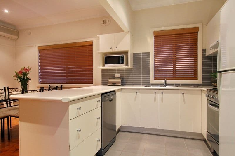 9 Grasmere Street, MOUNT SAINT THOMAS NSW 2500, Mount Saint Thomas - Thumbnail 3