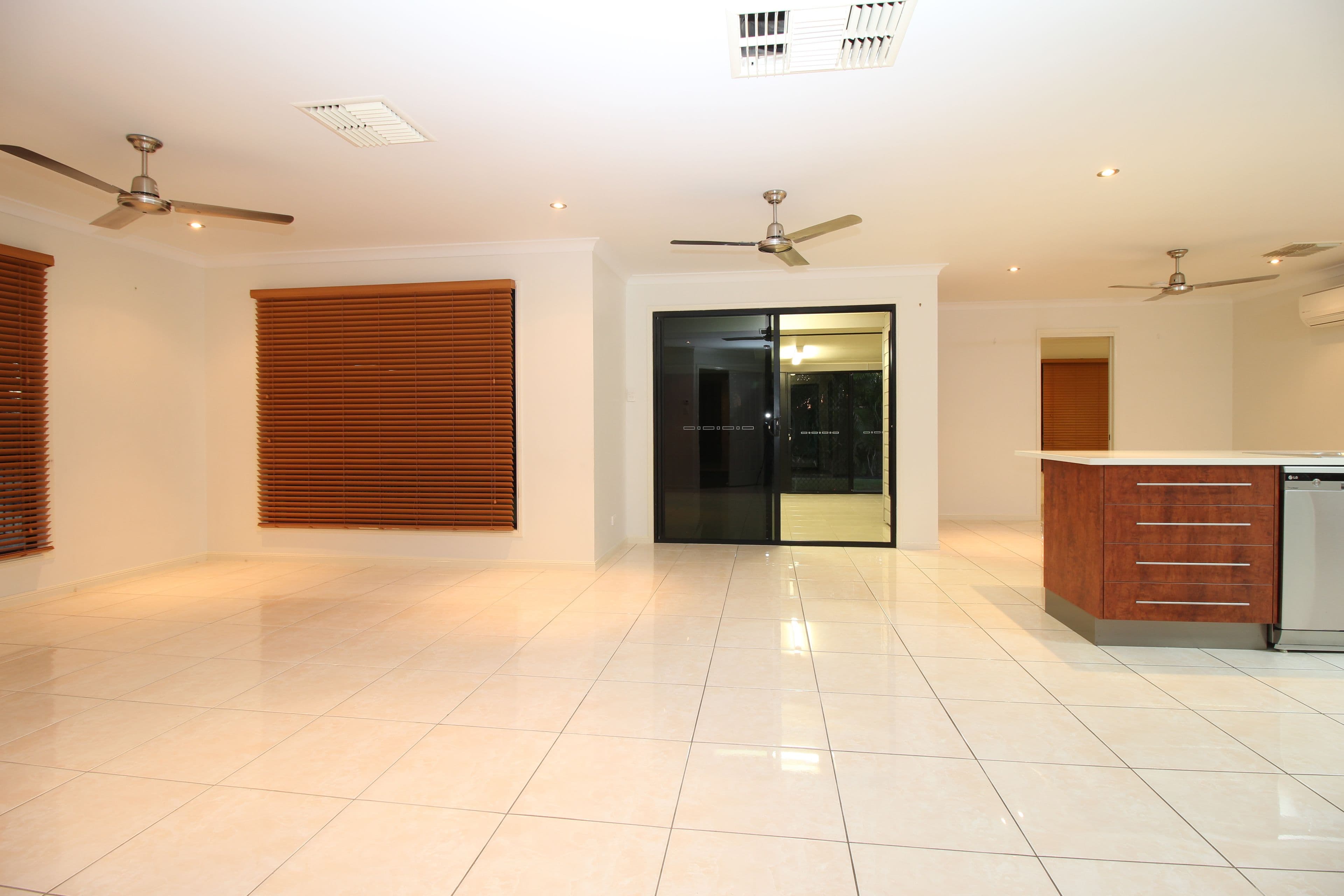 22 Haswell Street, Emerald QLD 4720, Emerald - Thumbnail 4