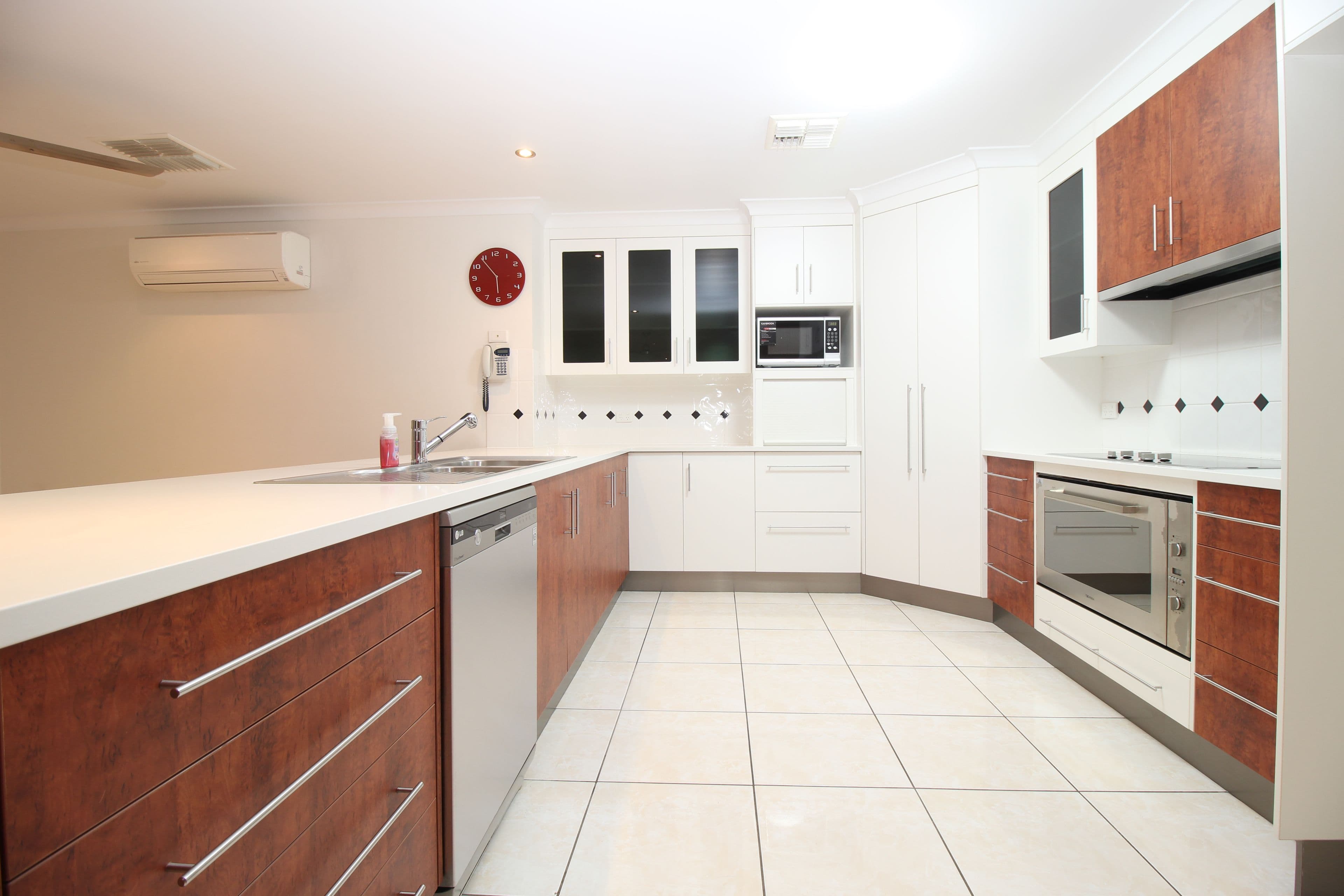 22 Haswell Street, Emerald QLD 4720, Emerald - Thumbnail 5