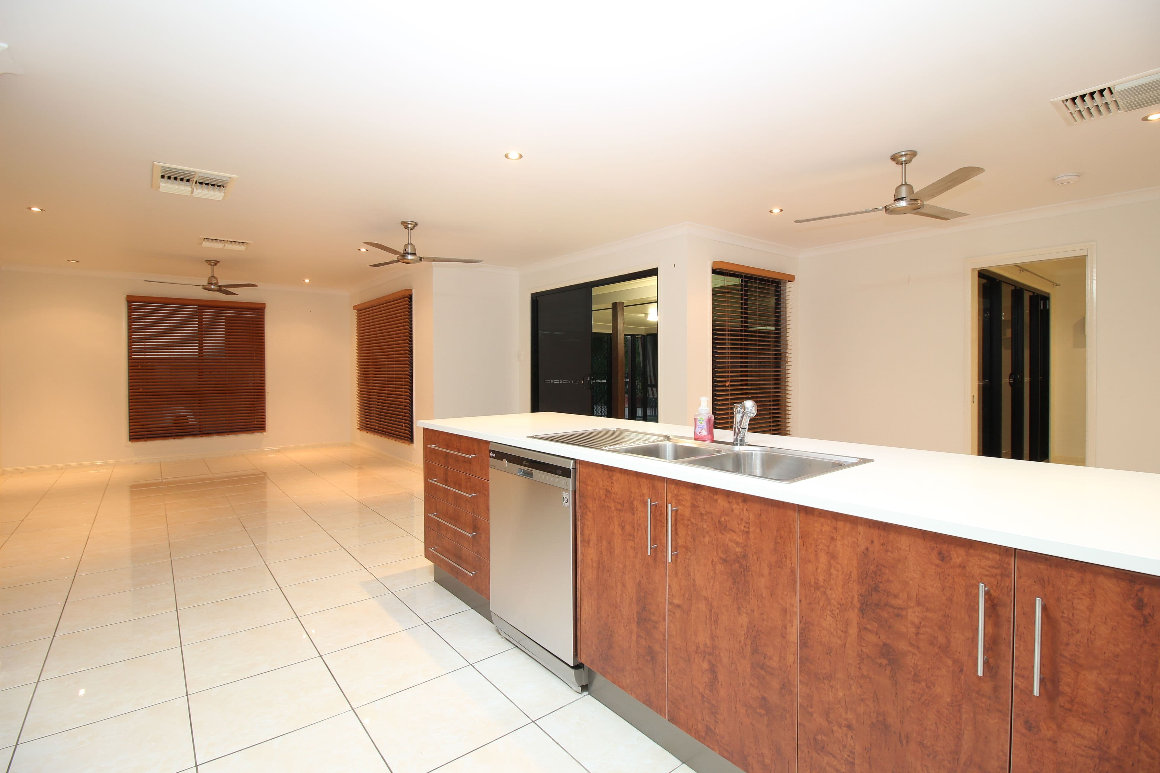 22 Haswell Street, Emerald QLD 4720, Emerald - Thumbnail 7