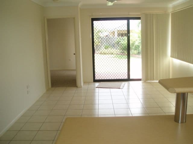 63 Estuary Parade, DOUGLAS QLD 4814, Douglas - Thumbnail 2