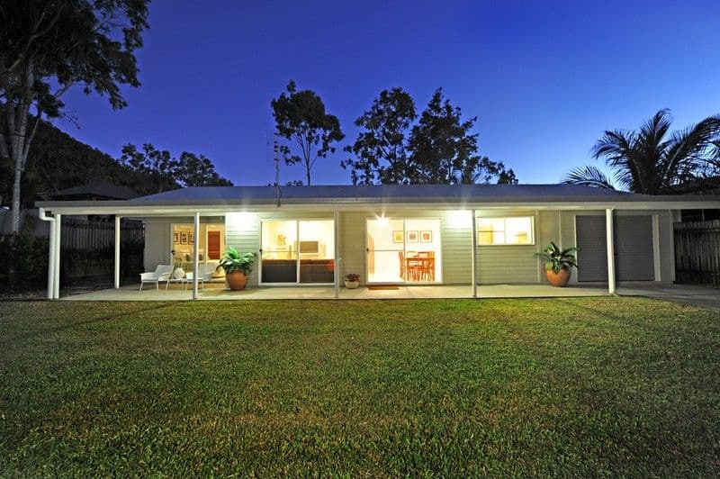32 Tropic Road, CANNONVALE QLD 4802, Cannonvale - Image 1