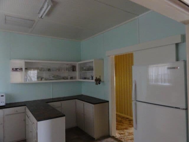 527 Fisher Street, BROKEN HILL NSW 2880, Broken Hill - Thumbnail 2