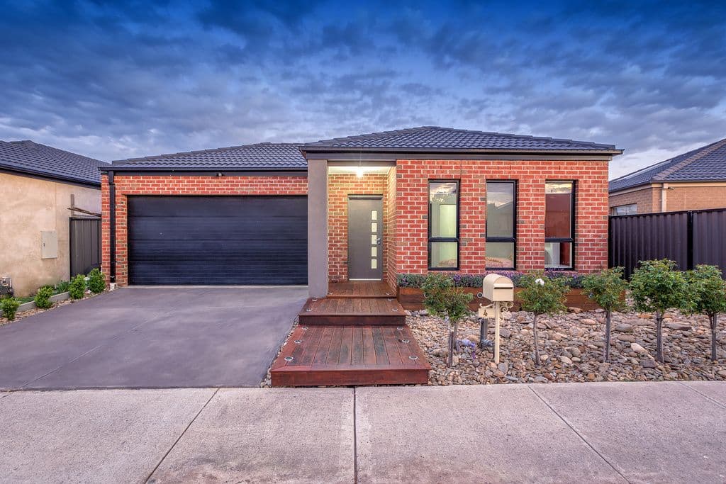 4 Clayton Road, Craigieburn VIC 3064, Craigieburn - Image 1