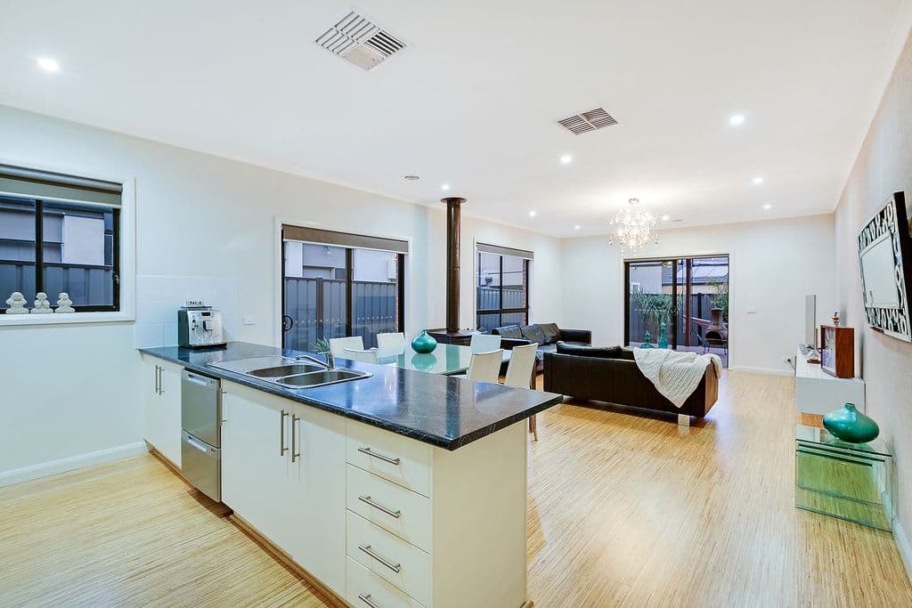4 Clayton Road, Craigieburn VIC 3064, Craigieburn - Thumbnail 5