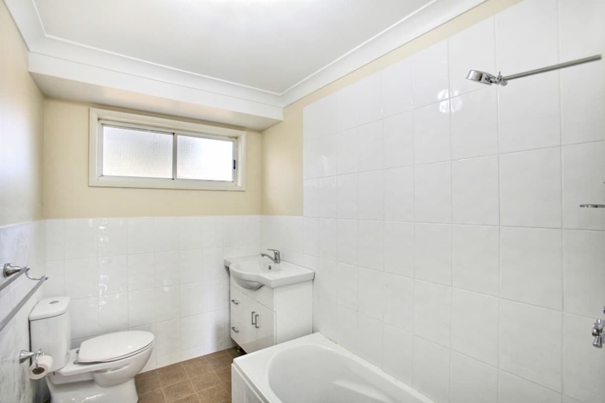 13 Thirlmere Way, TAHMOOR, Tahmoor - Thumbnail 6
