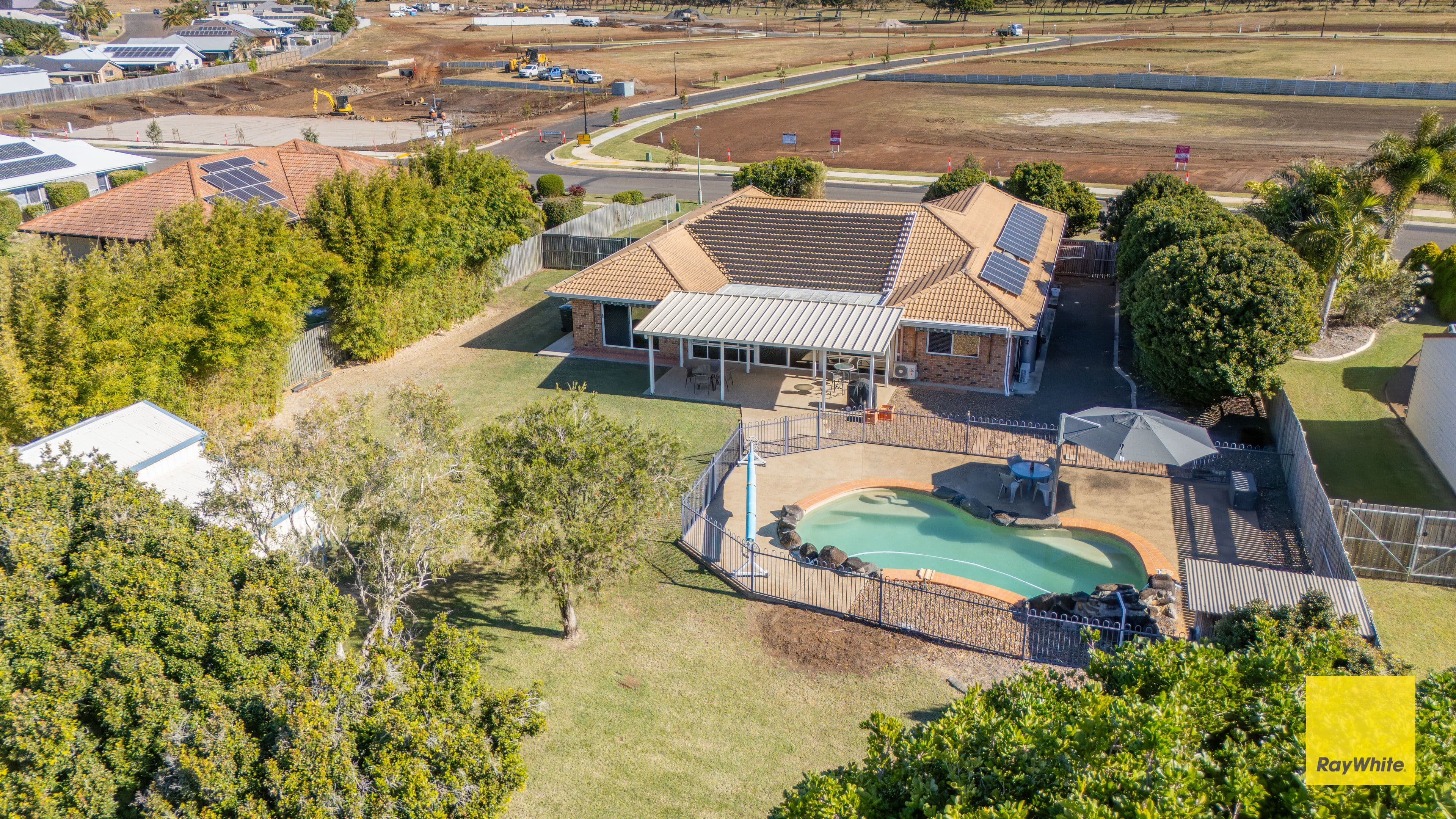 10 Coral Cove Drive, Coral Cove QLD 4670, Coral Cove - Thumbnail 3