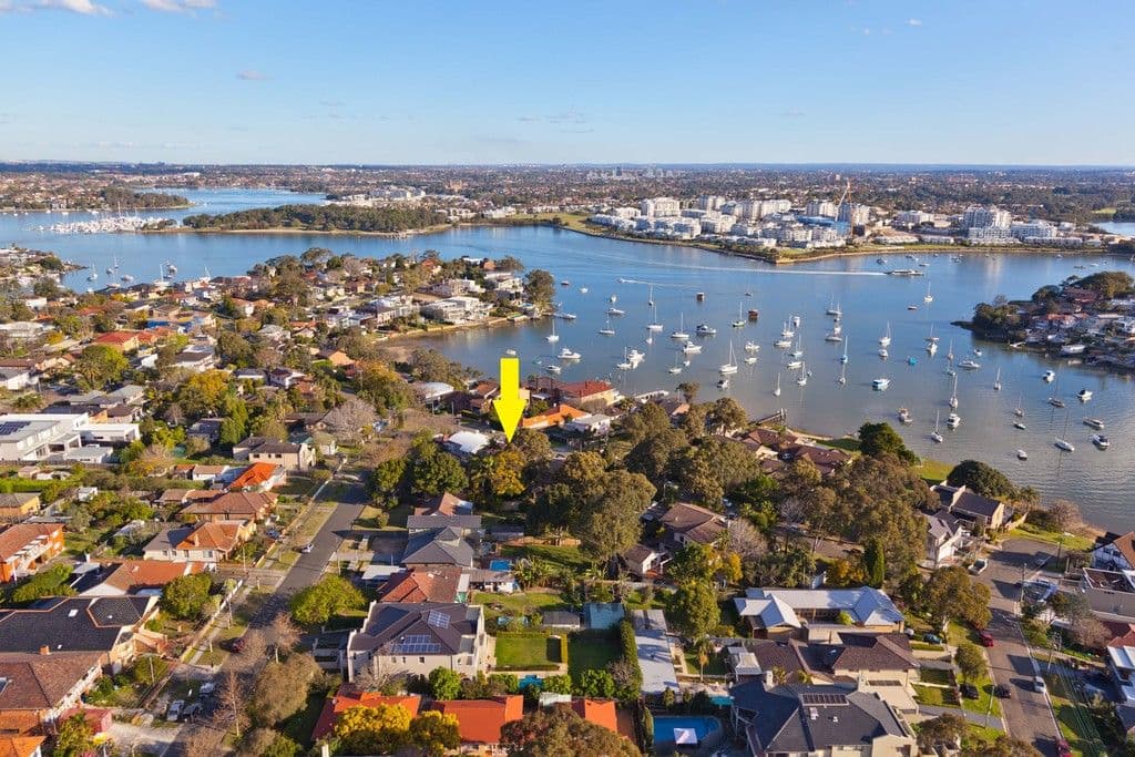 12 Beach Street, Tennyson Point NSW 2111, Tennyson Point - Thumbnail 2