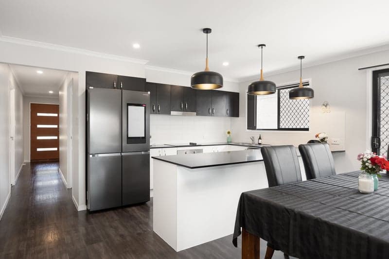 70 Creekview Court, Lawnton - Thumbnail 3