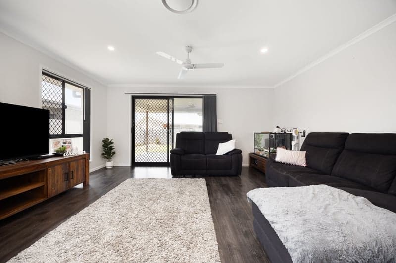 70 Creekview Court, Lawnton - Thumbnail 5