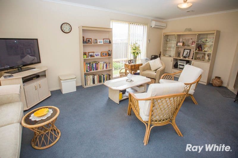 5 Riviera Drive, PAKENHAM VIC 3810, Pakenham - Thumbnail 2