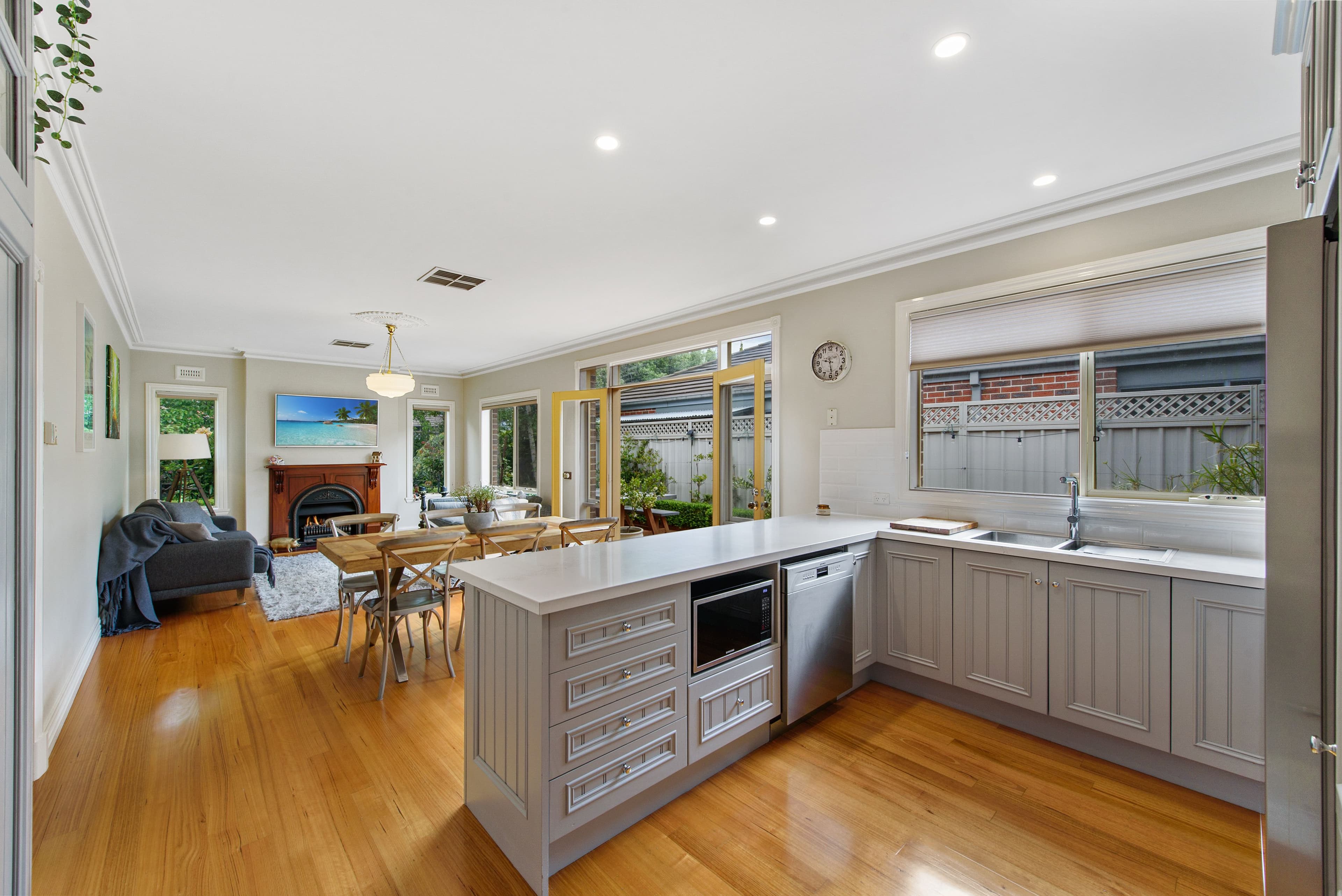 11 Mokoan Close, Caroline Springs VIC 3023, Caroline Springs - Thumbnail 3