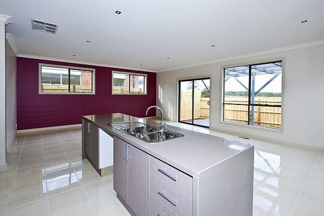 15  Cobb Street, SOUTH MORANG VIC 3752, South Morang - Thumbnail 3