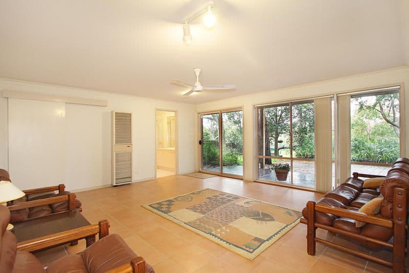 92 Oakpark Drive, CHADSTONE VIC 3148, Chadstone - Thumbnail 6