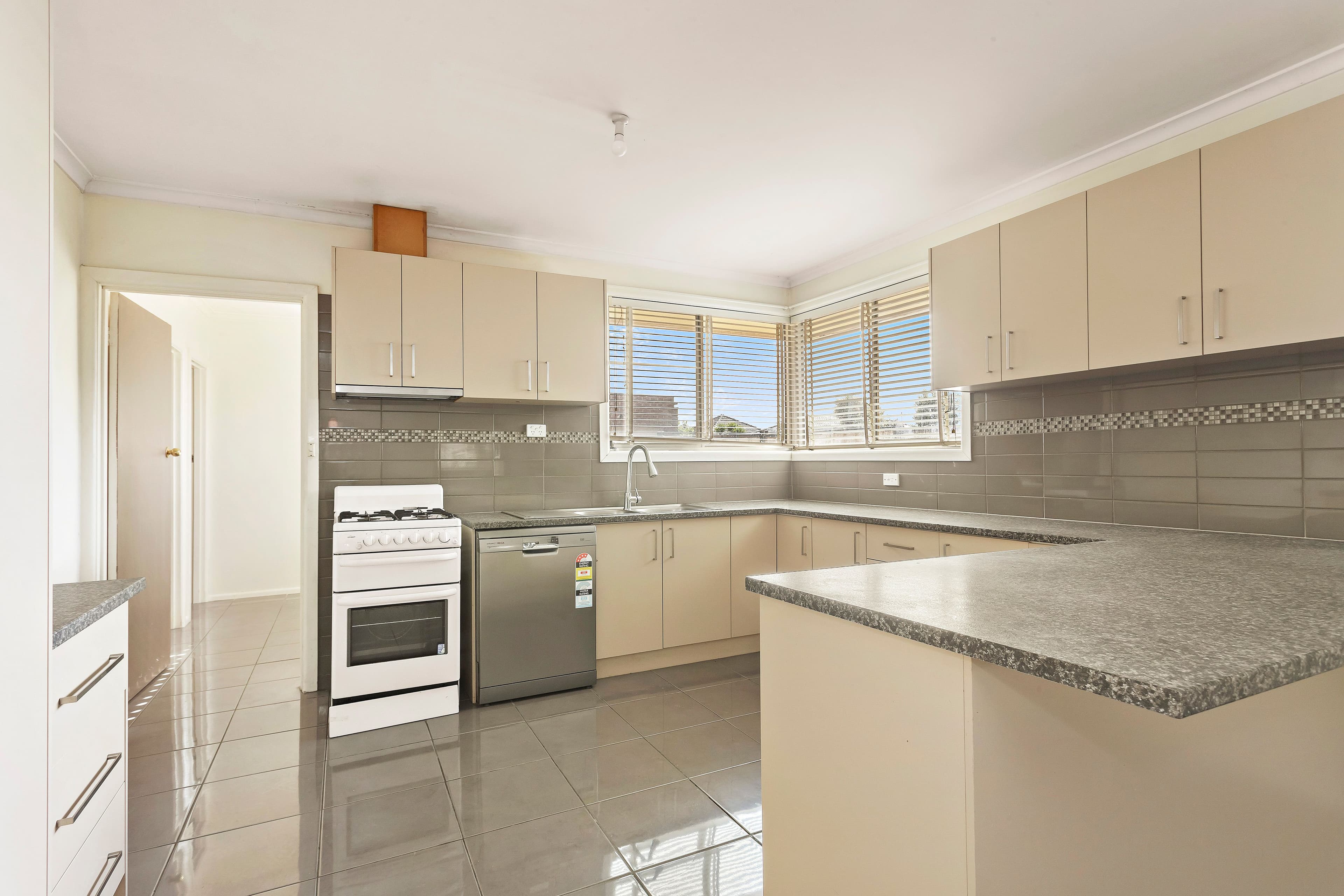 36 Westall Street, Thomastown VIC 3074, Thomastown - Thumbnail 5