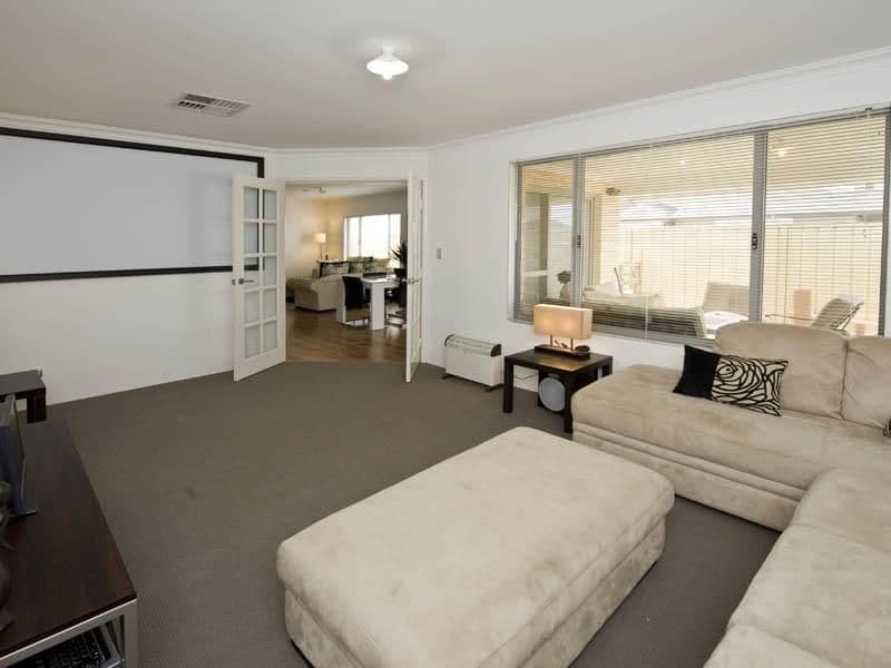 78 Bancoura Parkway, SECRET HARBOUR WA 6173, Secret Harbour - Thumbnail 2
