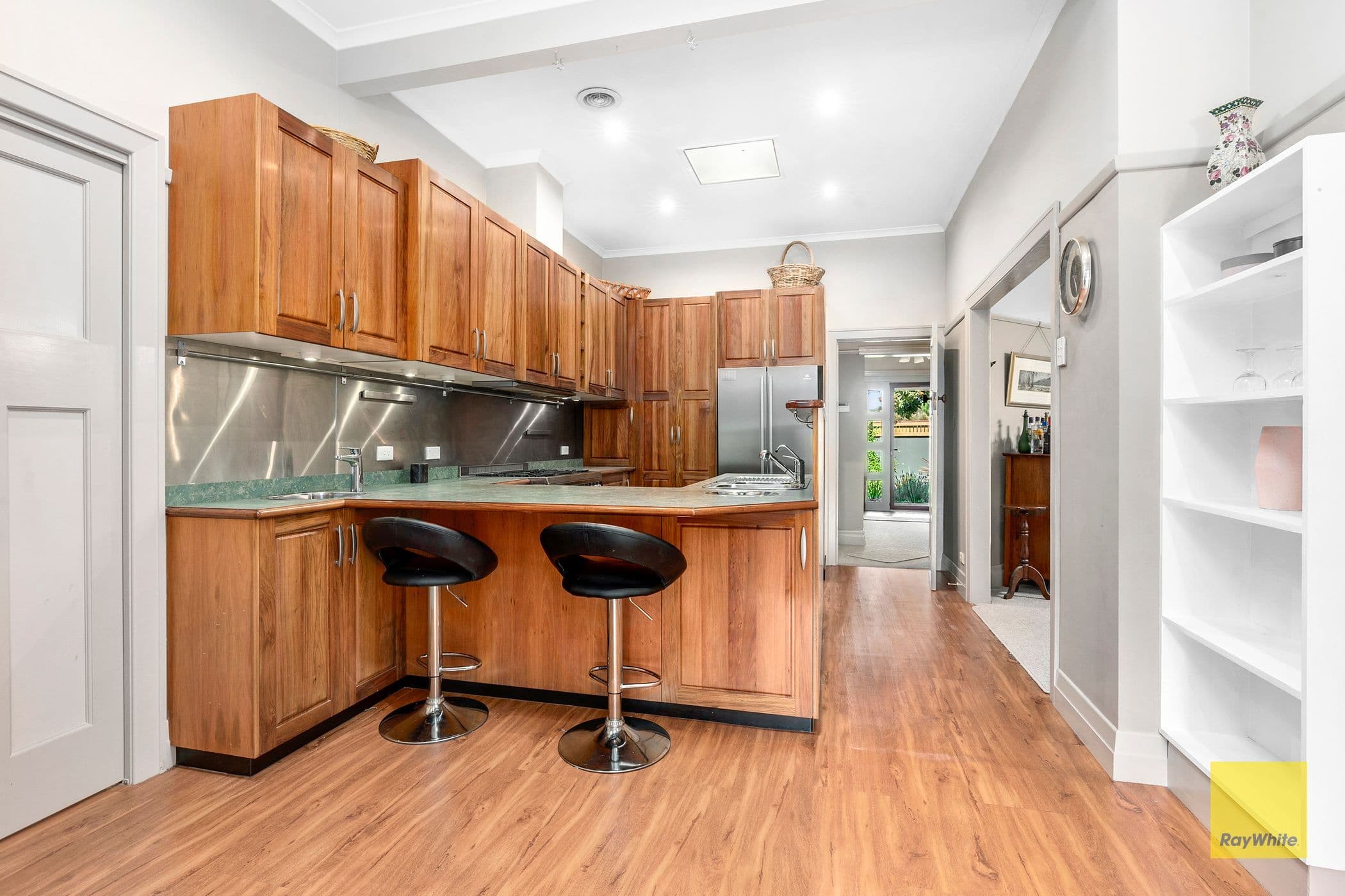 65 Carr Street, Geelong VIC 3220, Geelong - Thumbnail 4