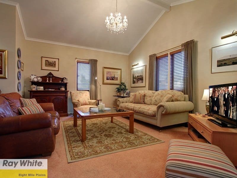 2 Hollyberry Street, Eight Mile Plains QLD 4113, Eight Mile Plains - Thumbnail 7
