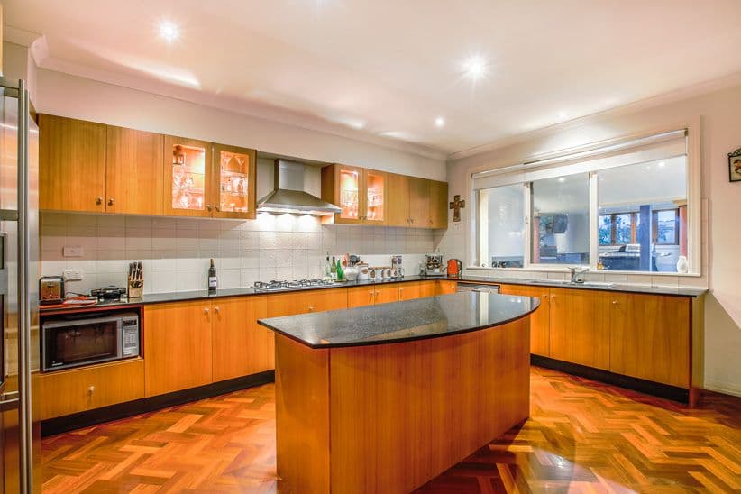 20 Robins Avenue, Reservoir VIC 3073, Reservoir - Thumbnail 7