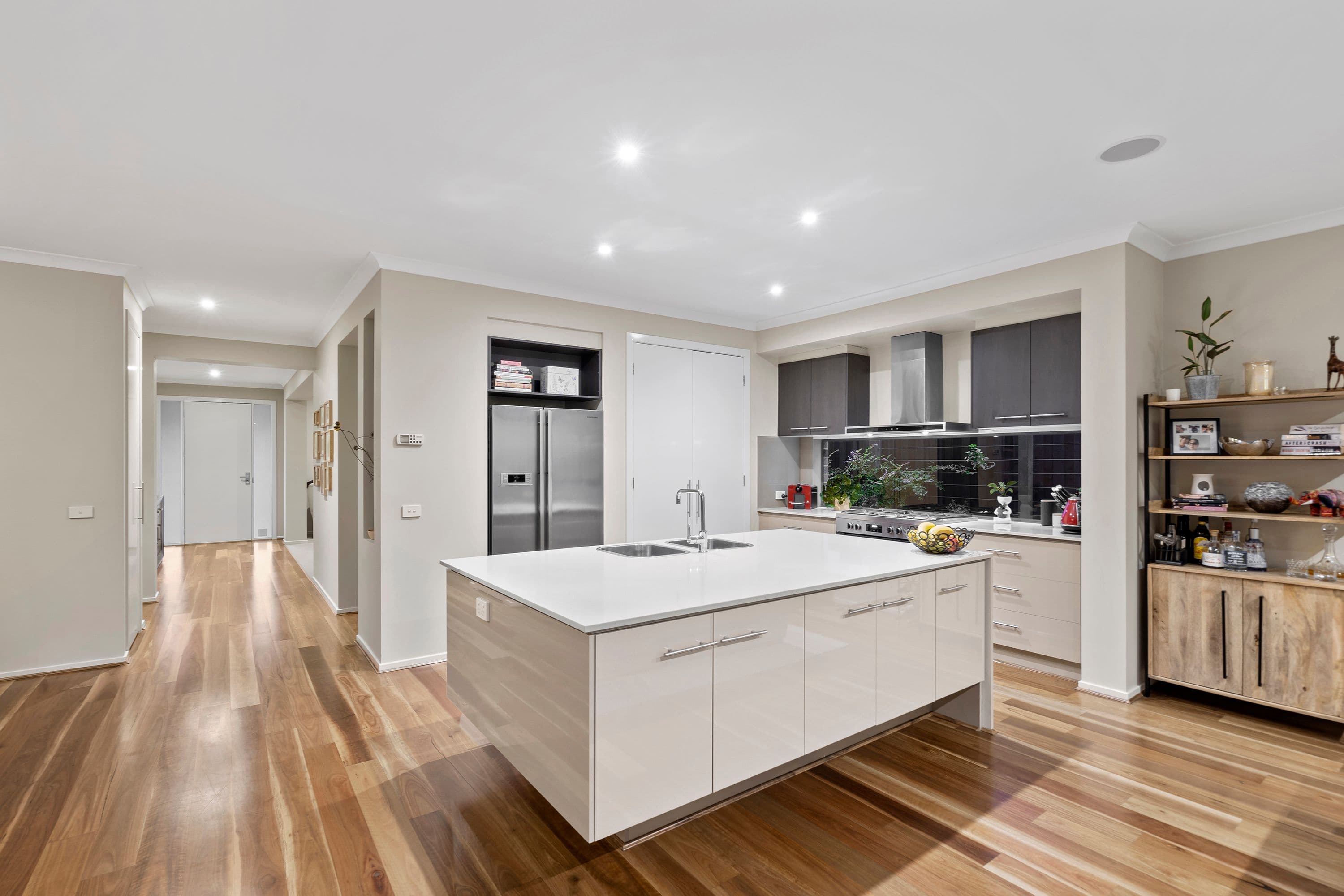 14 Gravillia Grove, Wantirna South VIC 3152, Wantirna South - Thumbnail 3